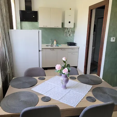 Castle Csanyi Apartment Livezeni  Room photo