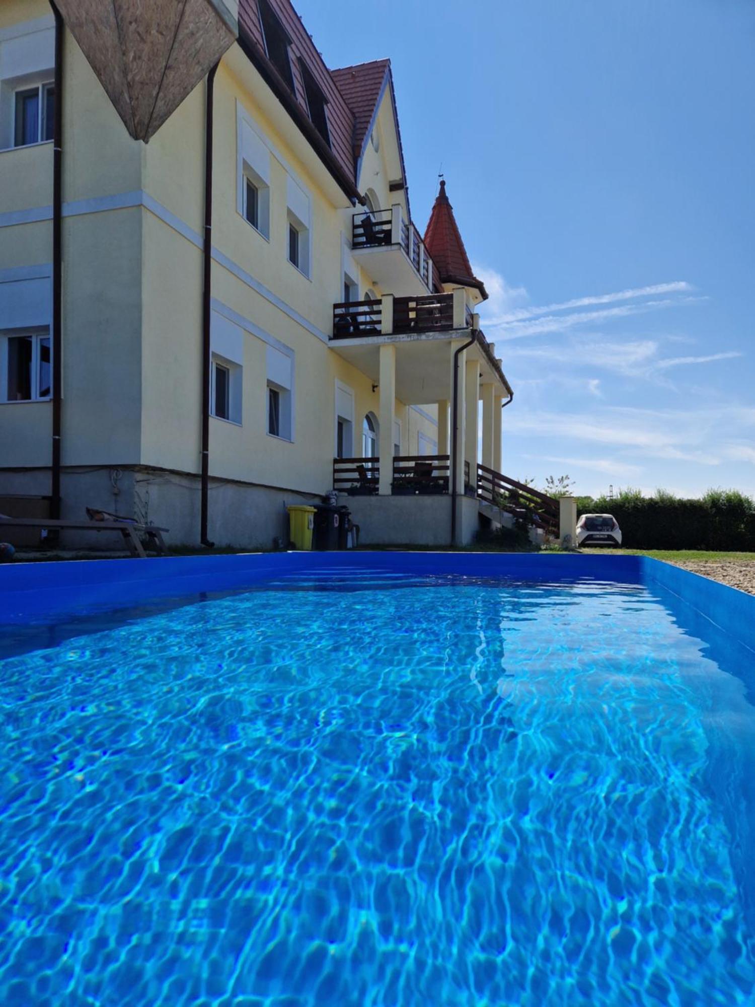 Apartment Castle Csanyi